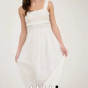 By The River Women's White Sleeveless Smocked Bodice W Bow Tie Back Midi Dress L